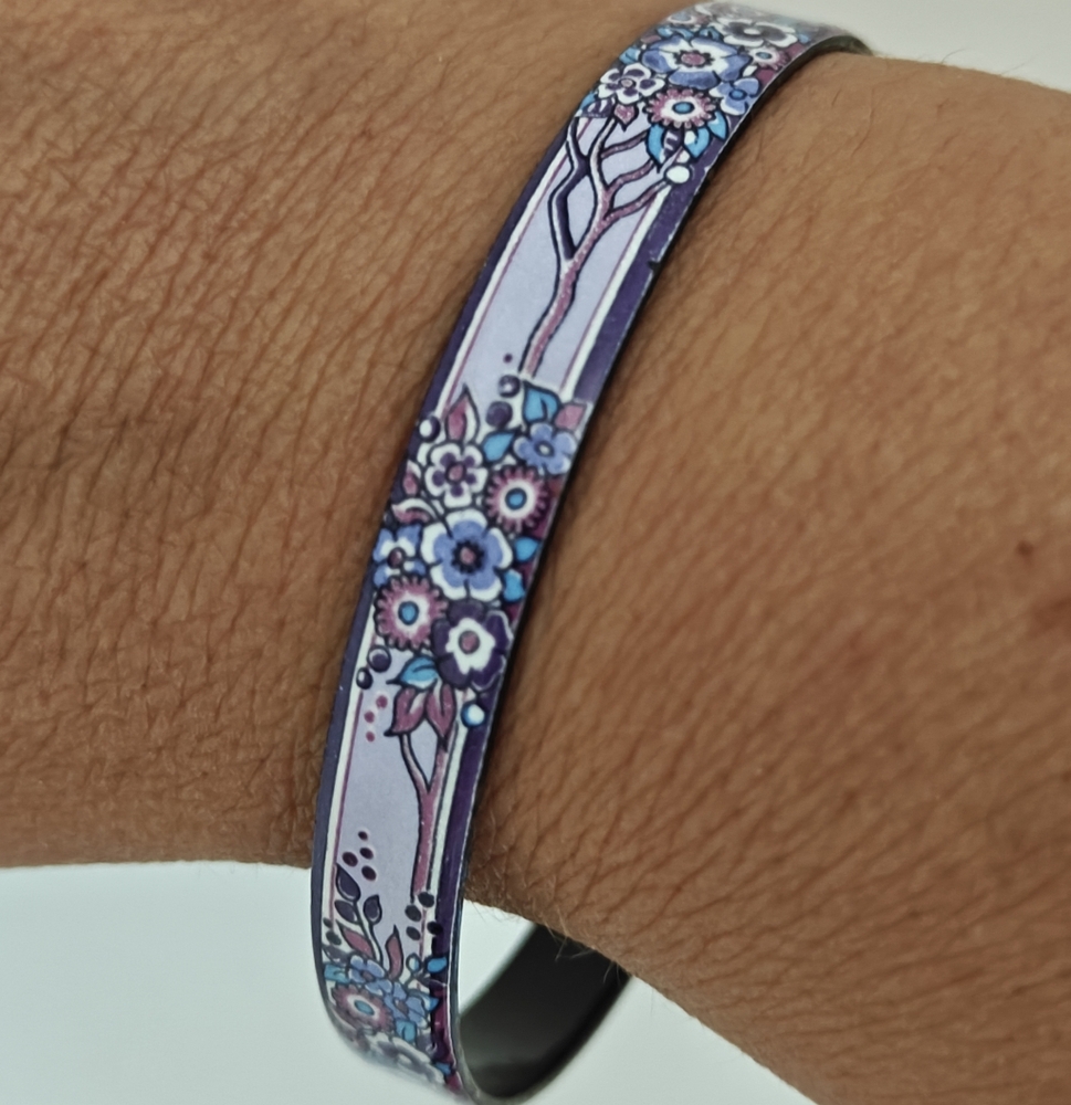 Stunning Michaela Frey Floral Enamel Bangle Bracelet